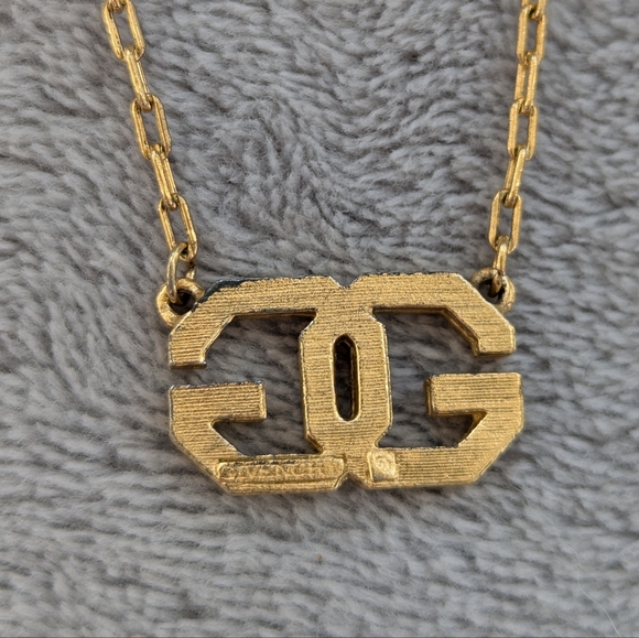 Givenchy vintage double G gold tone necklace - Picture 5 of 13